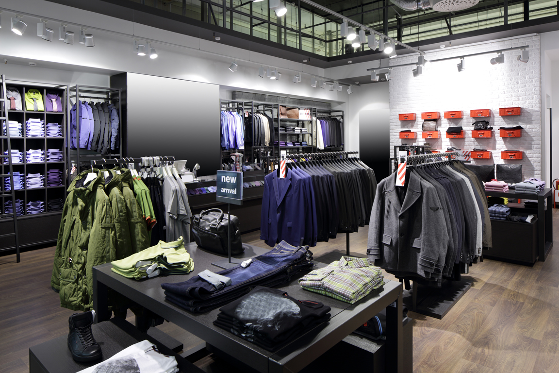 Фэшн фабрик. Brand New Interior of Cloth Store. Luxury and stylish brand New Interior of the Fabric Store.